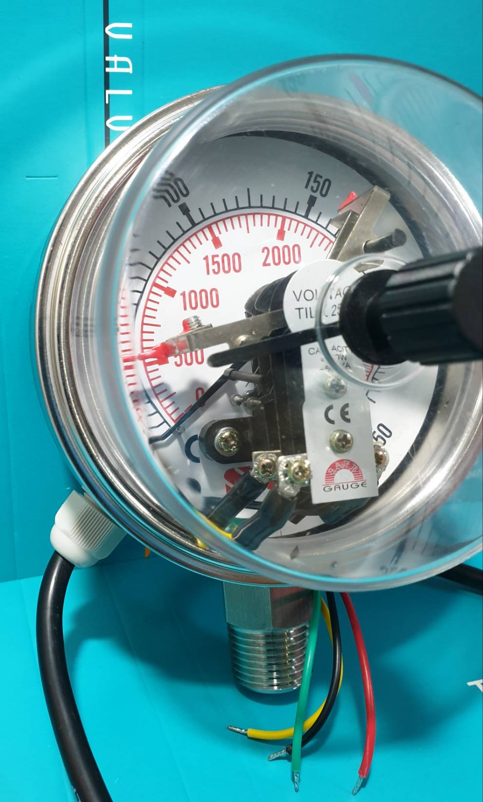 PRESSURE GAUGE WITH ELECTRIC CONTACT(0-250 kg/cm2/PSI) BOTTOM - TITAN